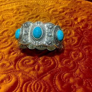 Vintage turquoise bracelet.